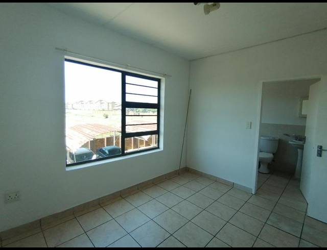 1 BEDROOM APARTMENT FOR SALE IN HONEY PARK